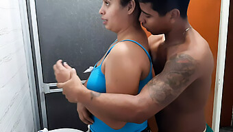 Un Couple Colombien Amateur Profite De Gorge Profonde Et D'Un Gros Cul