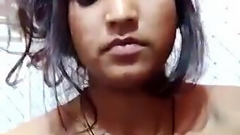 Get Turned On By This Hardcore Indian Girl'S Hot Moves