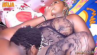 Nigerianische Lesben Zeigen Ihre Großen Titten Und Ärsche In Diesem Amateur-Video