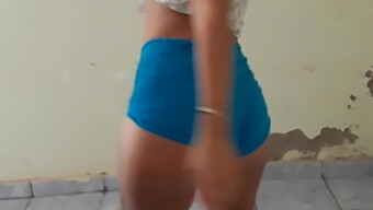 La Danse Séduisante De La Sexy Latina Novinha