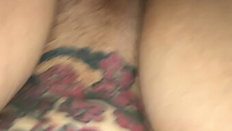 Latina Mature Avec Un Gros Cul Et Une Chatte Se Fait Étirer