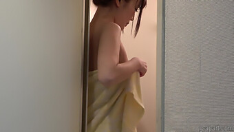 Hd Video Of Japanese Teen Sarina Kurokawa In The Shower