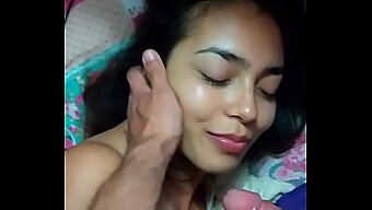 Payudara Besar Dan Kontol Yang Lebih Besar: Pengalaman Blowjob Yang Panas