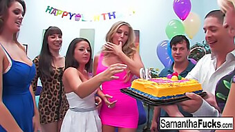 Desnuda Y Salvaje: Orgía De Cumpleaños De Samantha