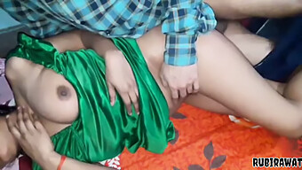 पिस्सिंग और पीछे से एक गीली और जंगली रंडी के साथ (18+)