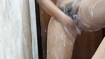 Bf Fucks Girlfriend In The Bathroom With A Deepthroat Finish