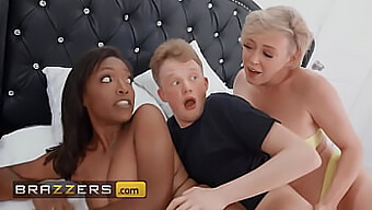 거유 디 윌리엄스가 지미와 그의 의붓딸과 비밀 섹스를 합니다 - Brazzers