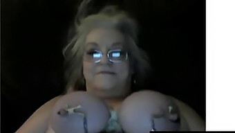 Webcam Bbw Granny'S Sensual Show