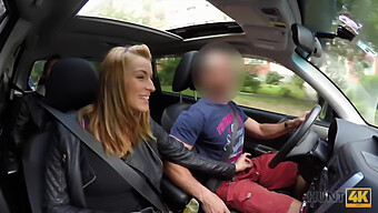 Braune Schönheit Bekommt Blowjob Und Reitet Im Auto