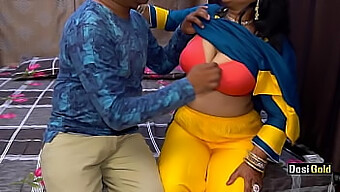 Real Indian Aunty With Big Natural Tits Gets Paid For Sex