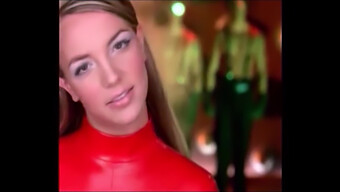 La Prosperosa Britney Spears In Una Scena Hardcore