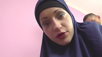 American Muslim Woman Caught In Pov Blowjob