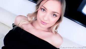 18letá Amber Moore Dostává Dobrý Orální Sex A Honění