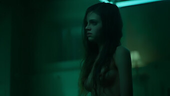 Dubbele Hd Plezier Met India Eisley In Een Studentenfilm