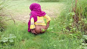 Sexe En Plein Air Amateur Indien (Hindi) Avec Une Grosse Bite Noire Et De Gros Seins Naturels