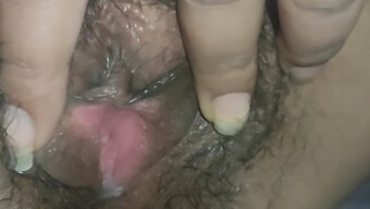 Vợ Desi Móc Lồn Và Handjob Trong Video Khiêu Dâm